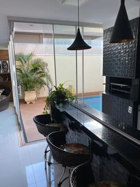 Casa de Condomínio com 3 quartos à venda, 280m2 em Parque Residencial Damha V, Sao Jose Do Rio Preto - SP - imagem 4 Foto 4 de Casa de Condomínio com 3 quartos à venda, 280m2 em Parque Residencial Damha V, Sao Jose Do Rio Preto - SP