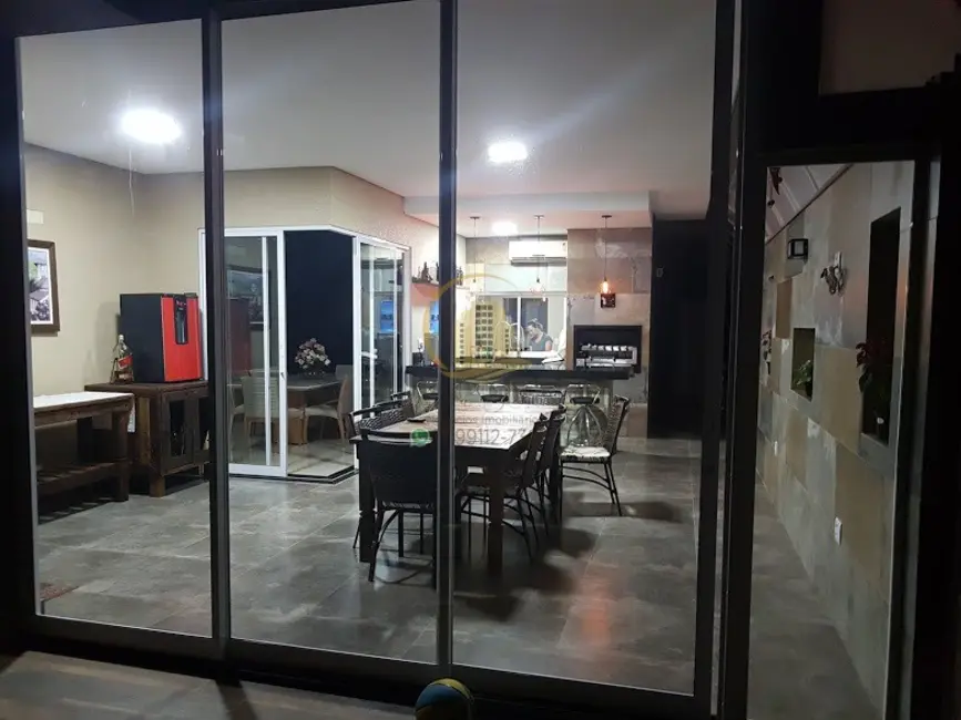 Casa de Condomínio com 3 quartos à venda, 270m2 em Loteamento Recanto do Lago, Sao Jose Do Rio Preto - SP - imagem 8 Foto 8 de Casa de Condomínio com 3 quartos à venda, 270m2 em Loteamento Recanto do Lago, Sao Jose Do Rio Preto - SP