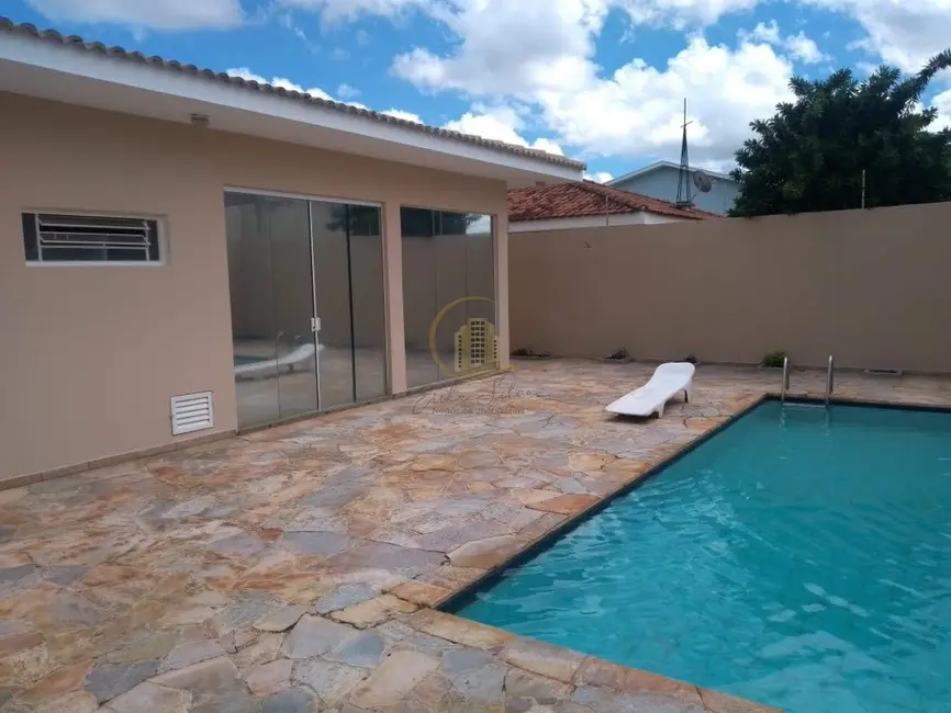 Casa com 4 quartos para alugar, 300m2 em Parque Residencial Comendador Mançor Daud, Sao Jose Do Rio Preto - SP - imagem 3 Foto 3 de Casa com 4 quartos para alugar, 300m2 em Parque Residencial Comendador Mançor Daud, Sao Jose Do Rio Preto - SP