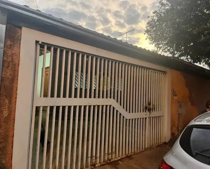 Casa com 3 quartos à venda, 200m2 em Conjunto Habitacional Cristo Rei, Sao Jose Do Rio Preto - SP - imagem 1 Foto 1 de Casa com 3 quartos à venda, 200m2 em Conjunto Habitacional Cristo Rei, Sao Jose Do Rio Preto - SP