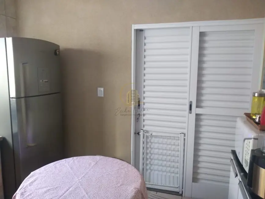 Casa com 2 quartos à venda, 120m2 em Conjunto Habitacional Cristo Rei, Sao Jose Do Rio Preto - SP - imagem 5 Foto 5 de Casa com 2 quartos à venda, 120m2 em Conjunto Habitacional Cristo Rei, Sao Jose Do Rio Preto - SP