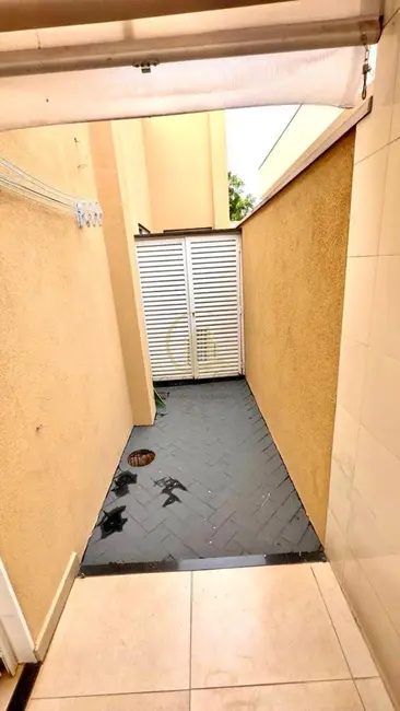 Casa de Condomínio com 3 quartos para alugar, 180m2 em Residencial Village Damha Rio Preto II, Sao Jose Do Rio Preto - SP - imagem 3 Foto 3 de Casa de Condomínio com 3 quartos para alugar, 180m2 em Residencial Village Damha Rio Preto II, Sao Jose Do Rio Preto - SP