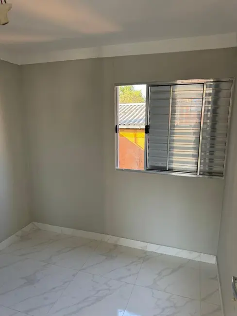 Foto 2 de Apartamento com 2 quartos à venda, 45m2 em Conjunto Habitacional Presidente Castelo Branco, Carapicuiba - SP