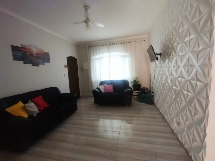Foto 2 de Casa com 2 quartos à venda, 102m2 em Itanhaem - SP