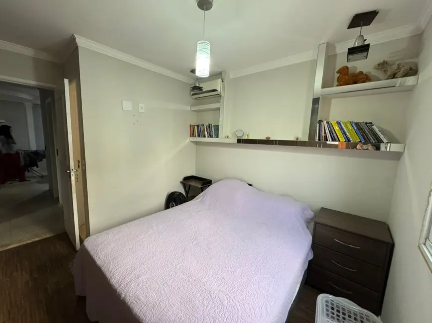 Apartamento com 3 quartos à venda, 80m2 em Jardim Tupanci, Barueri - SP - imagem 4 Foto 4 de Apartamento com 3 quartos à venda, 80m2 em Jardim Tupanci, Barueri - SP