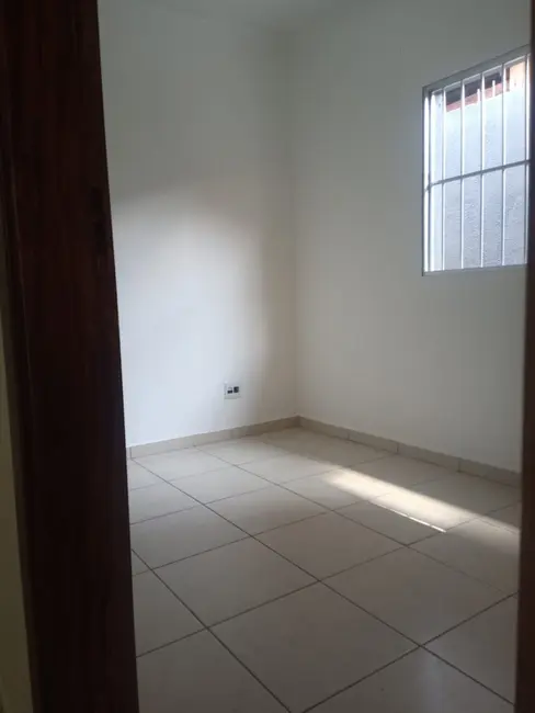 Casa com 3 quartos à venda, 150m2 em Pestana, Osasco - SP - imagem 3 Foto 3 de Casa com 3 quartos à venda, 150m2 em Pestana, Osasco - SP