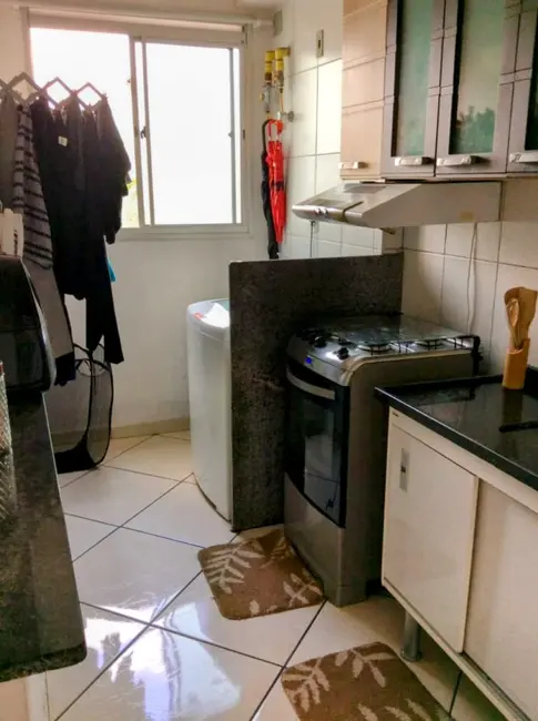 Apartamento com 2 quartos à venda, 50m2 em Vila Mercês, Carapicuiba - SP - imagem 6 Foto 6 de Apartamento com 2 quartos à venda, 50m2 em Vila Mercês, Carapicuiba - SP