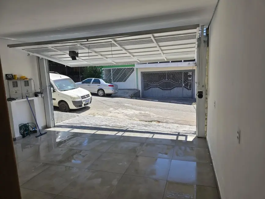 Casa com 1 quarto à venda, 124m2 em Bandeiras, Osasco - SP - imagem 4 Foto 4 de Casa com 1 quarto à venda, 124m2 em Bandeiras, Osasco - SP
