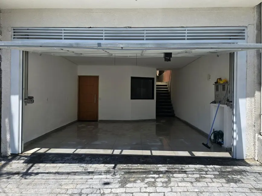 Casa com 1 quarto à venda, 124m2 em Bandeiras, Osasco - SP - imagem 2 Foto 2 de Casa com 1 quarto à venda, 124m2 em Bandeiras, Osasco - SP