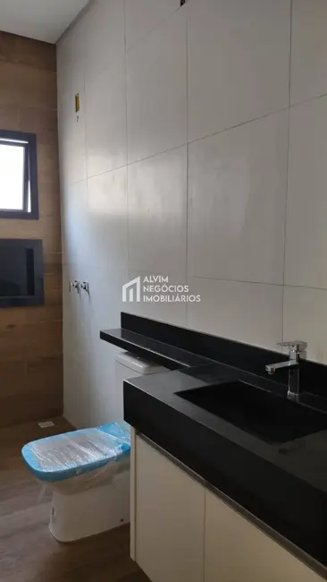 Foto 3 de Casa com 3 quartos à venda e para alugar, 300m2 em Cacapava - SP