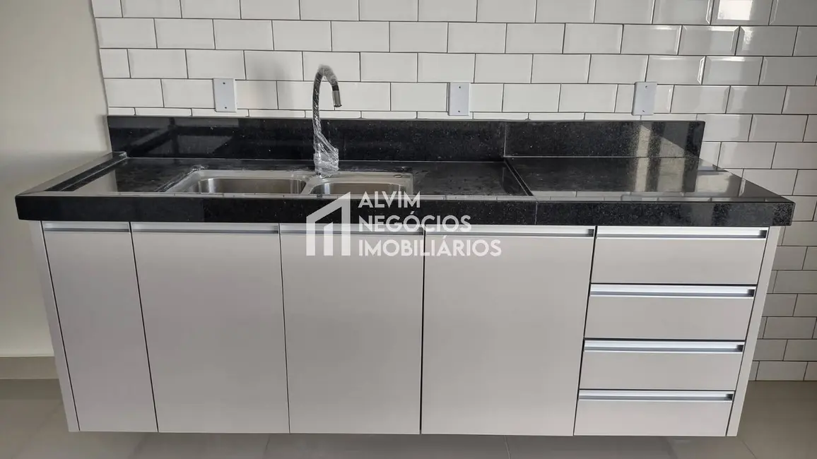 Foto 5 de Casa com 3 quartos à venda e para alugar, 300m2 em Cacapava - SP