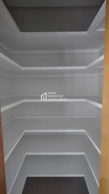 Foto 4 de Casa com 3 quartos à venda e para alugar, 300m2 em Cacapava - SP