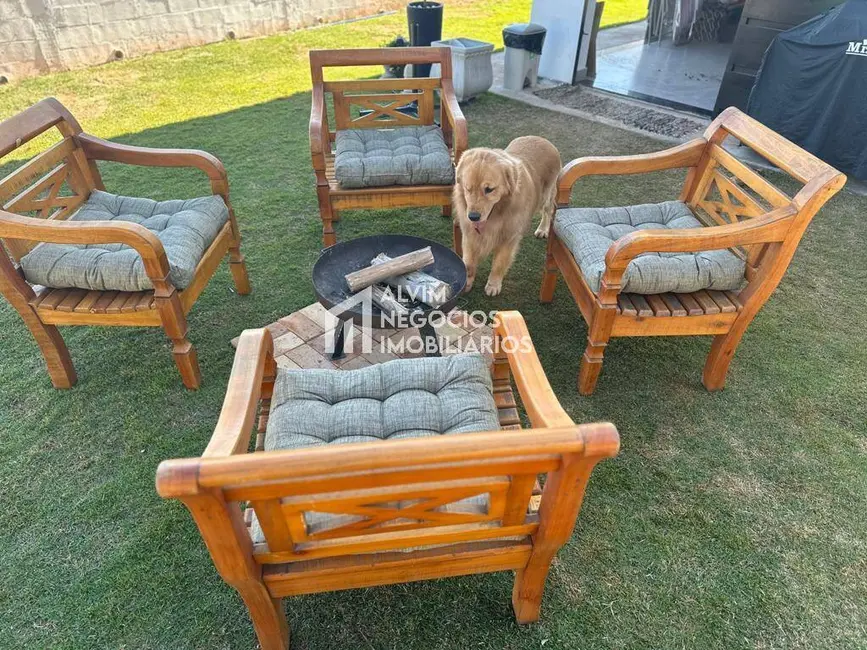 Foto 8 de Chácara com 2 quartos à venda, 825m2 em Santa Branca - SP