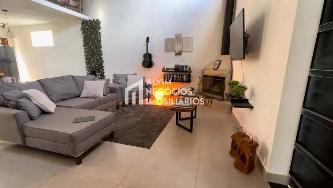 Foto 3 de Chácara com 2 quartos à venda, 825m2 em Santa Branca - SP