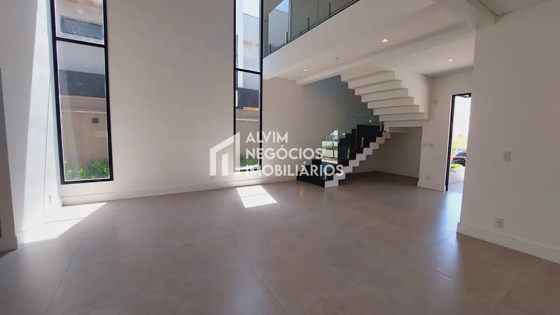 Foto 9 de Sobrado com 3 quartos à venda, 500m2 em Sao Jose Dos Campos - SP