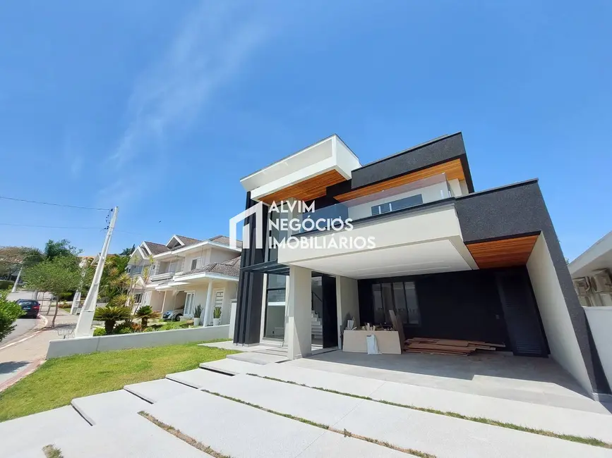 Sobrado com 4 quartos à venda, 367m2 em Sao Jose Dos Campos - SP - imagem 3 Foto 3 de Sobrado com 4 quartos à venda, 367m2 em Sao Jose Dos Campos - SP