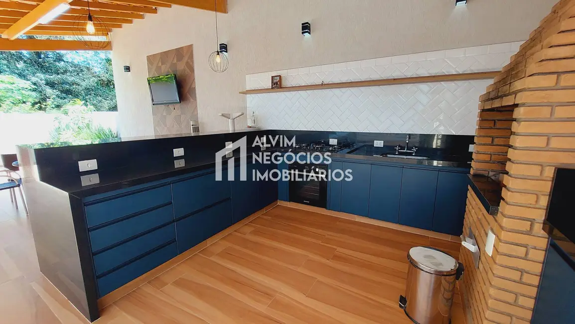 Foto 3 de Sobrado com 3 quartos à venda, 262m2 em Sao Jose Dos Campos - SP