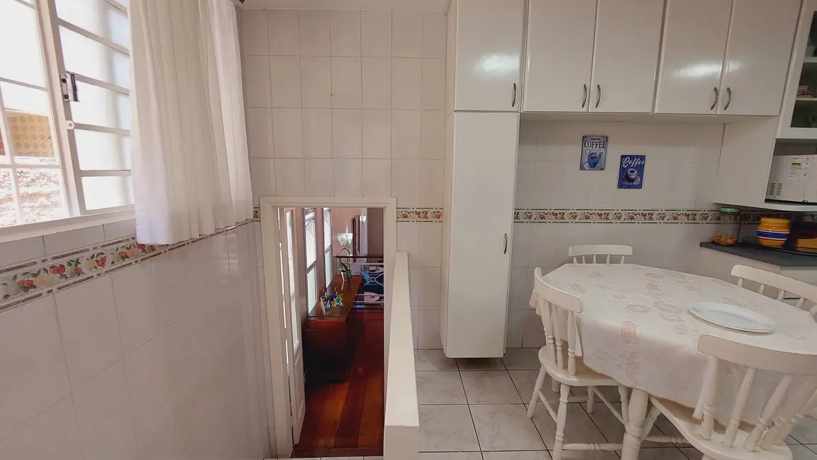 Foto 9 de Sobrado com 3 quartos à venda, 262m2 em Sao Jose Dos Campos - SP