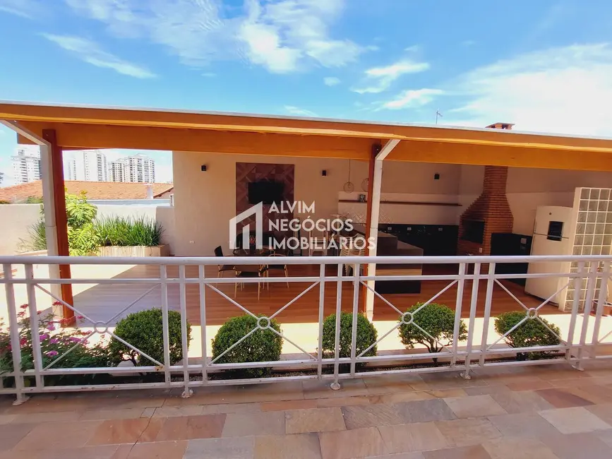 Foto 1 de Sobrado com 3 quartos à venda, 262m2 em Sao Jose Dos Campos - SP