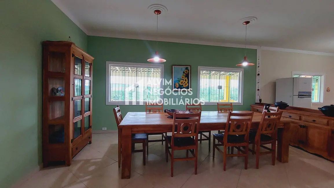 Foto 1 de Chácara com 4 quartos à venda, 1000m2 em Guamirim, Cacapava - SP