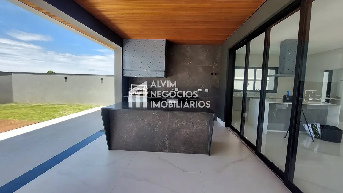 Foto 9 de Sobrado com 4 quartos à venda, 400m2 em Sao Jose Dos Campos - SP