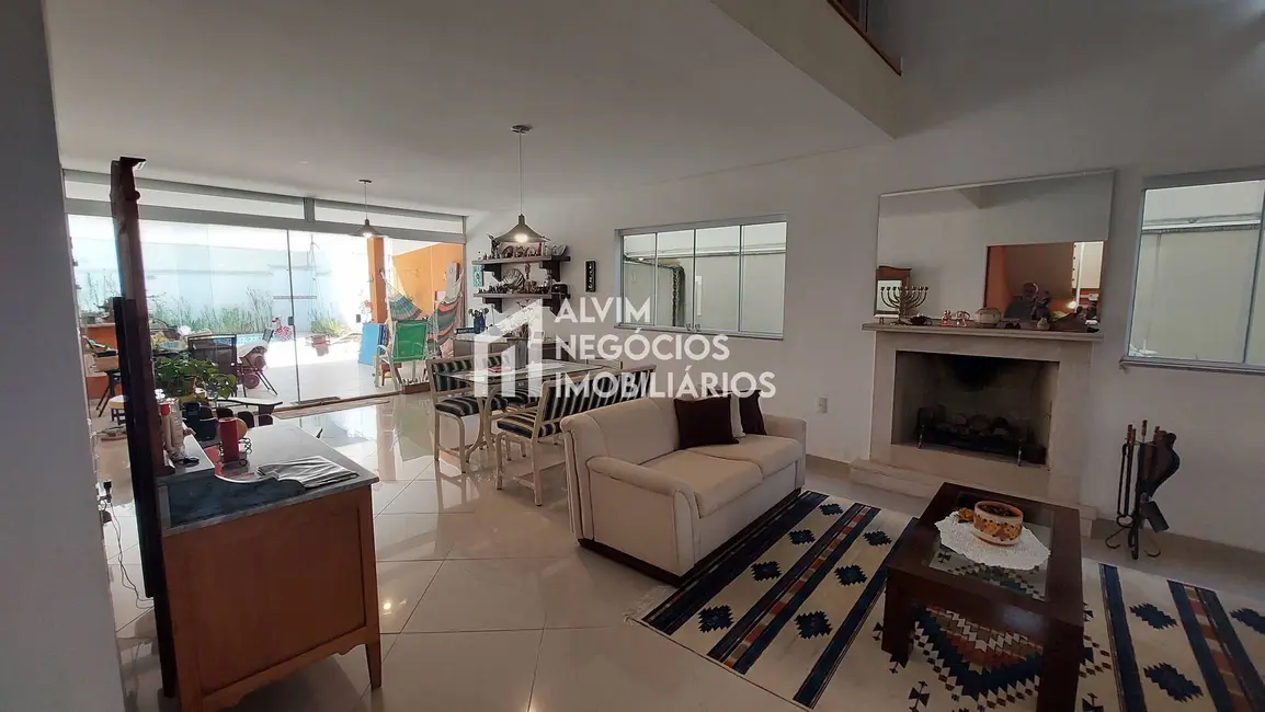 Foto 2 de Sobrado com 5 quartos à venda, 314m2 em Sao Jose Dos Campos - SP