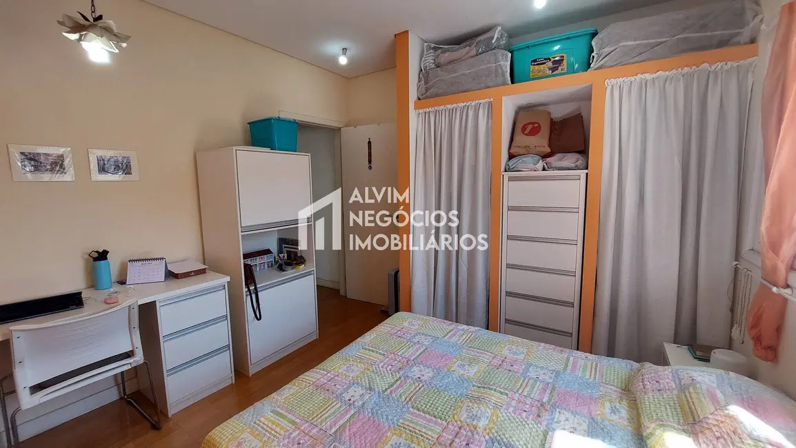 Foto 9 de Sobrado com 5 quartos à venda, 314m2 em Sao Jose Dos Campos - SP