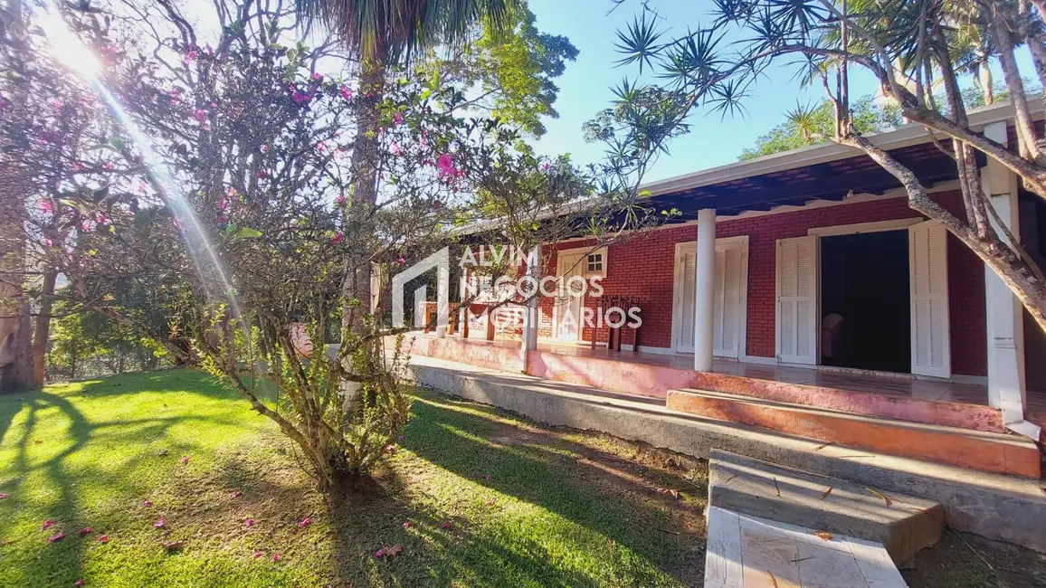 Foto 3 de Sítio / Rancho com 4 quartos à venda, 12m2 em Sao Jose Dos Campos - SP
