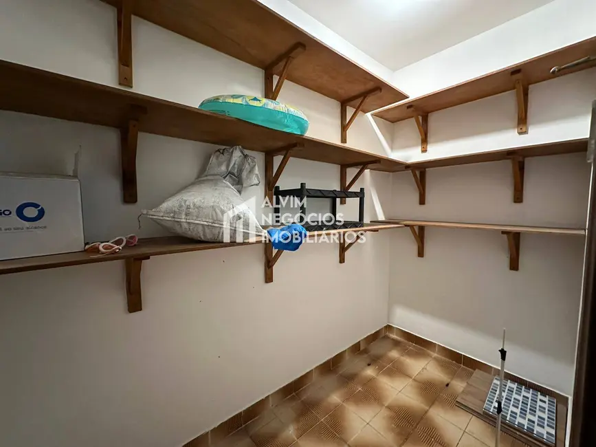 Foto 5 de Sobrado com 5 quartos à venda, 400m2 em Sao Jose Dos Campos - SP