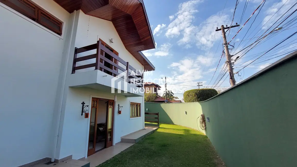 Foto 6 de Sobrado com 3 quartos à venda, 240m2 em Sao Jose Dos Campos - SP