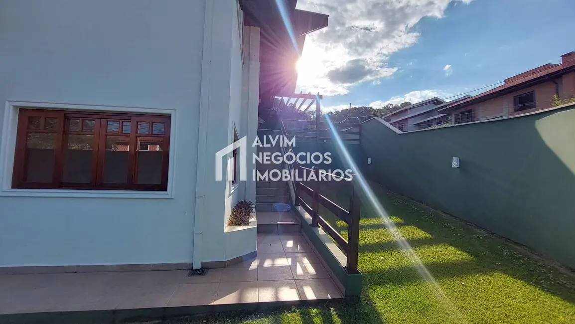 Foto 8 de Sobrado com 3 quartos à venda, 240m2 em Sao Jose Dos Campos - SP