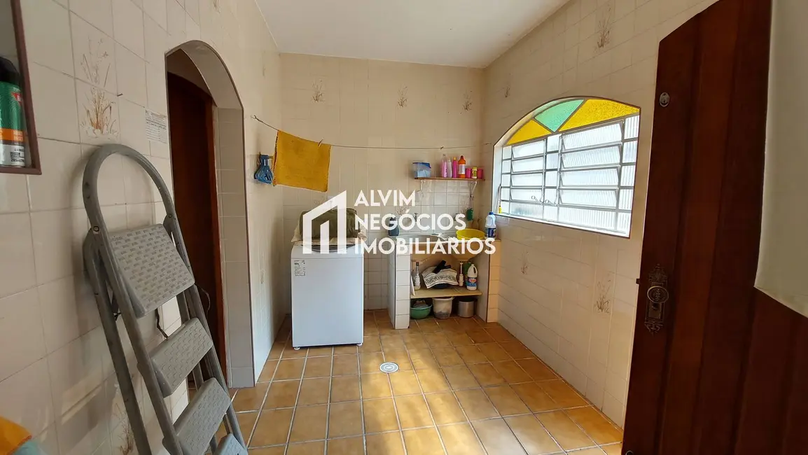 Foto 9 de Sobrado com 4 quartos à venda, 270m2 em Sao Jose Dos Campos - SP