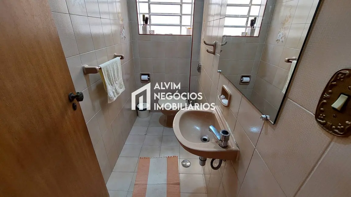 Foto 5 de Sobrado com 4 quartos à venda, 270m2 em Sao Jose Dos Campos - SP