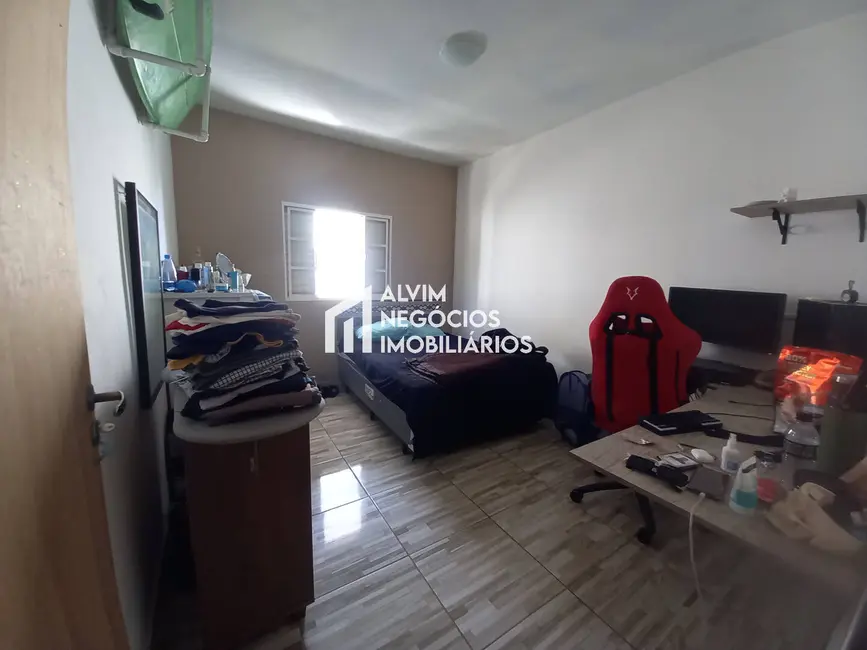 Casa com 3 quartos à venda, 350m2 em Sao Jose Dos Campos - SP - imagem 5 Foto 5 de Casa com 3 quartos à venda, 350m2 em Sao Jose Dos Campos - SP