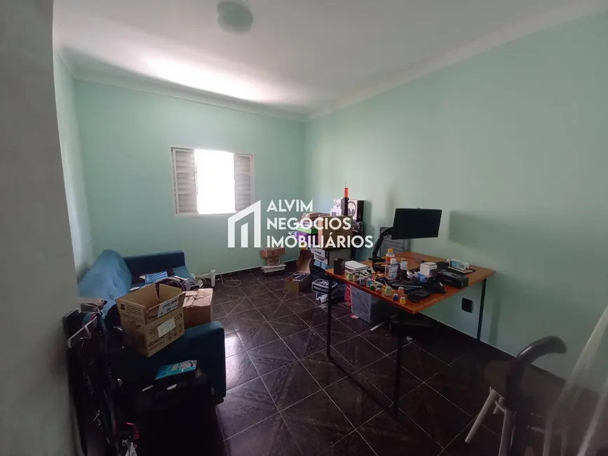 Casa com 3 quartos à venda, 350m2 em Sao Jose Dos Campos - SP - imagem 6 Foto 6 de Casa com 3 quartos à venda, 350m2 em Sao Jose Dos Campos - SP