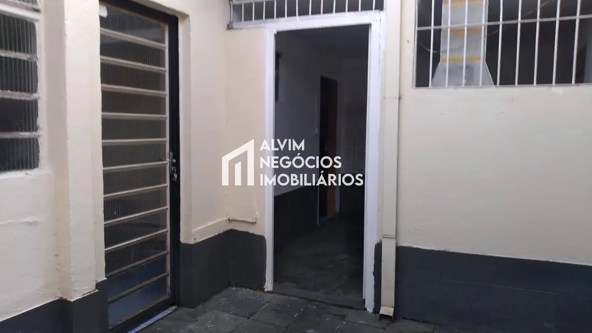 Foto 2 de Casa com 3 quartos à venda, 150m2 em Sao Jose Dos Campos - SP