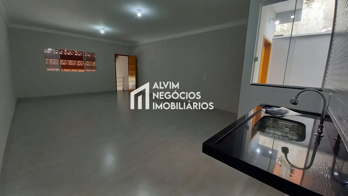 Foto 1 de Casa com 2 quartos à venda, 150m2 em Sao Jose Dos Campos - SP