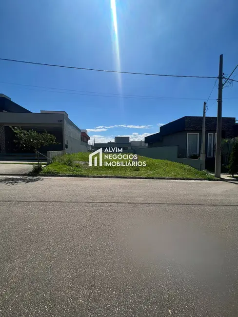 Foto 1 de Terreno / Lote à venda, 300m2 em Cacapava - SP