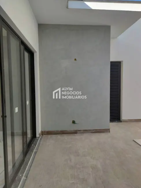 Foto 2 de Casa com 3 quartos à venda, 150m2 em Parque Residencial Itapeti, Mogi Das Cruzes - SP