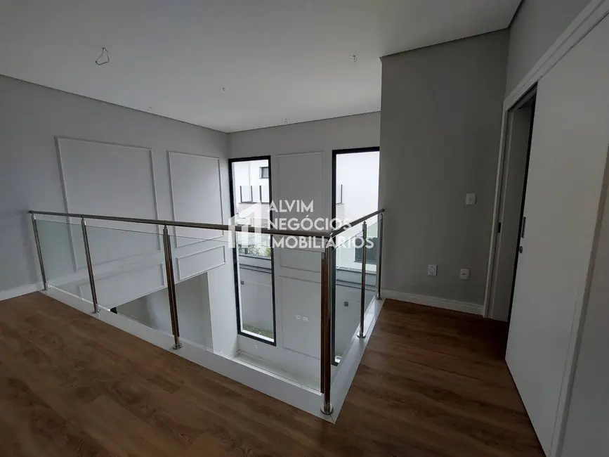 Foto 6 de Sobrado com 4 quartos à venda, 354m2 em Sao Jose Dos Campos - SP