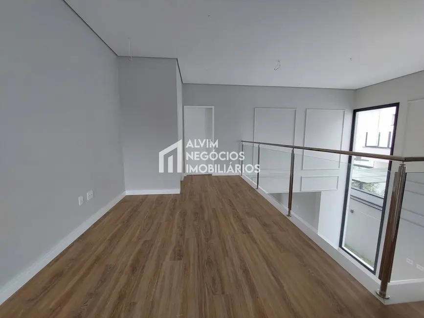 Foto 5 de Sobrado com 4 quartos à venda, 354m2 em Sao Jose Dos Campos - SP