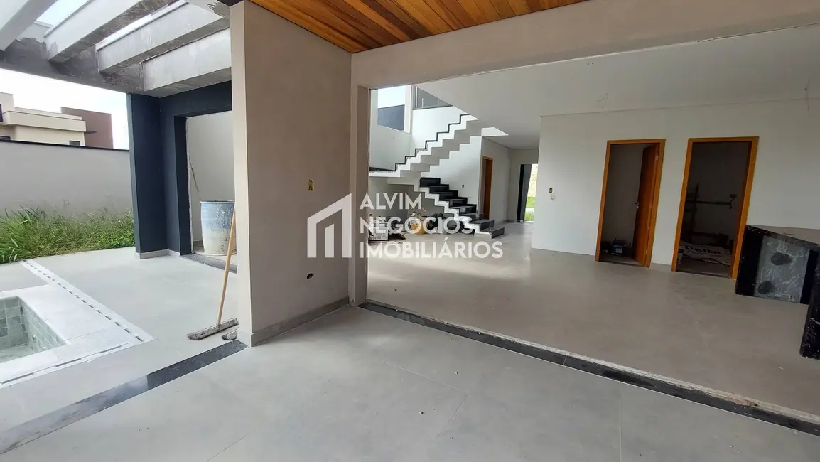 Foto 5 de Sobrado com 4 quartos à venda, 280m2 em Sao Jose Dos Campos - SP