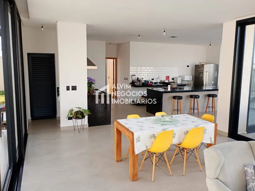 Foto 6 de Sobrado com 4 quartos à venda, 700m2 em Sao Jose Dos Campos - SP