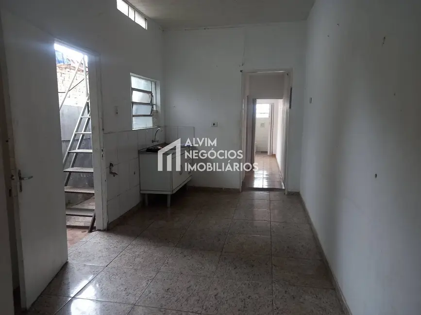 Foto 4 de Casa com 4 quartos à venda, 175m2 em Sao Jose Dos Campos - SP