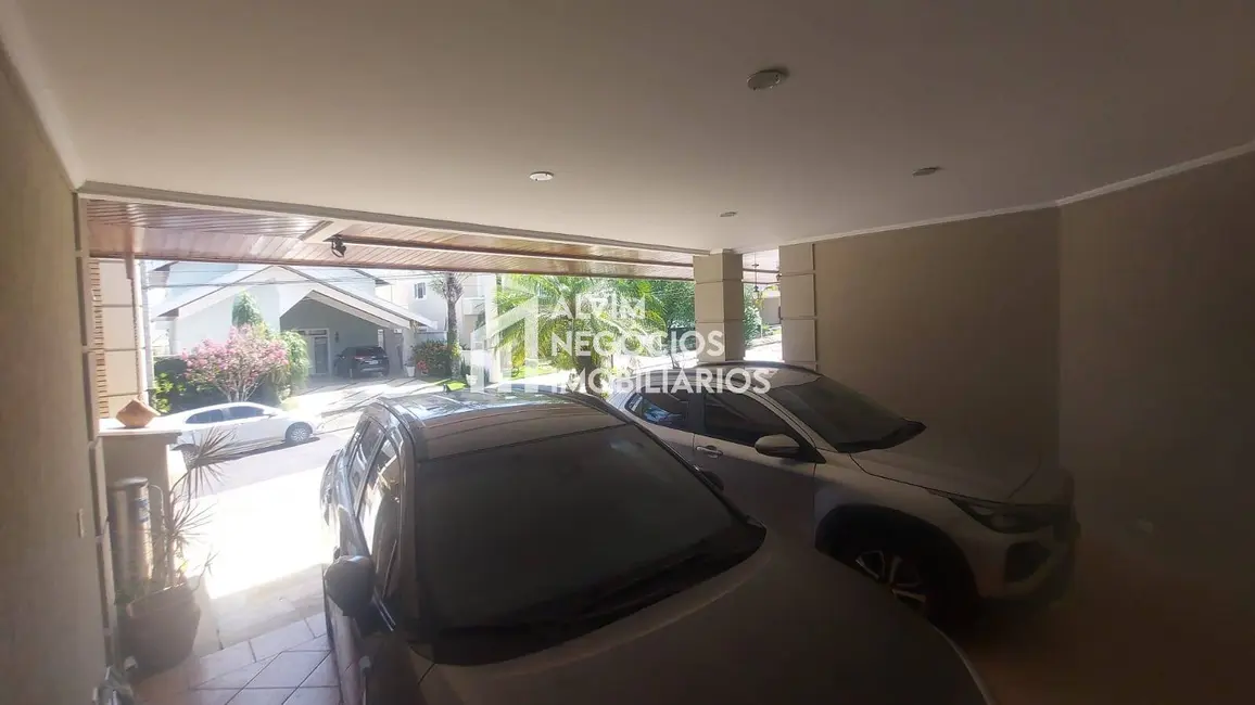 Foto 8 de Sobrado com 5 quartos à venda, 327m2 em Sao Jose Dos Campos - SP