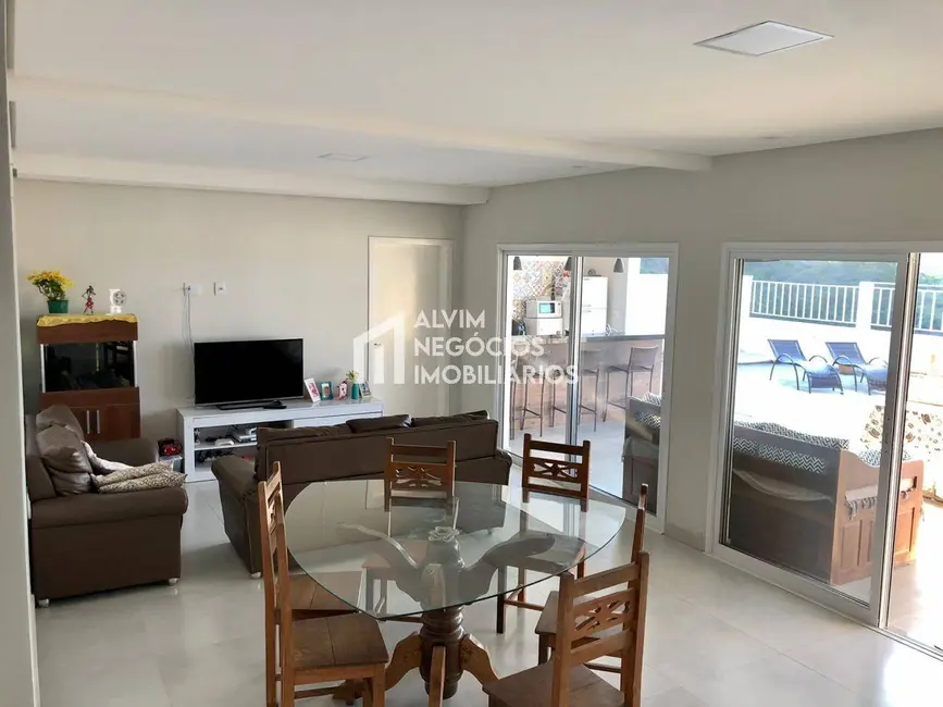 Foto 8 de Sobrado com 3 quartos à venda, 226m2 em Sao Jose Dos Campos - SP