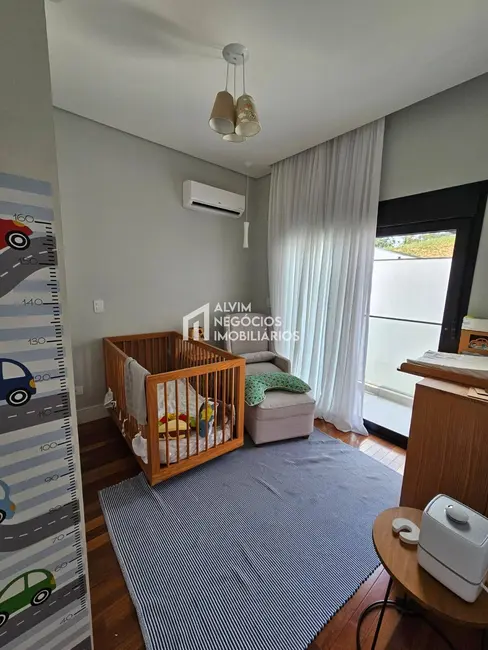 Foto 4 de Sobrado com 4 quartos à venda, 340m2 em Sao Jose Dos Campos - SP