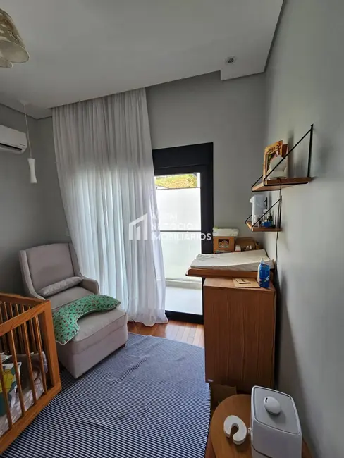 Foto 8 de Sobrado com 4 quartos à venda, 340m2 em Sao Jose Dos Campos - SP