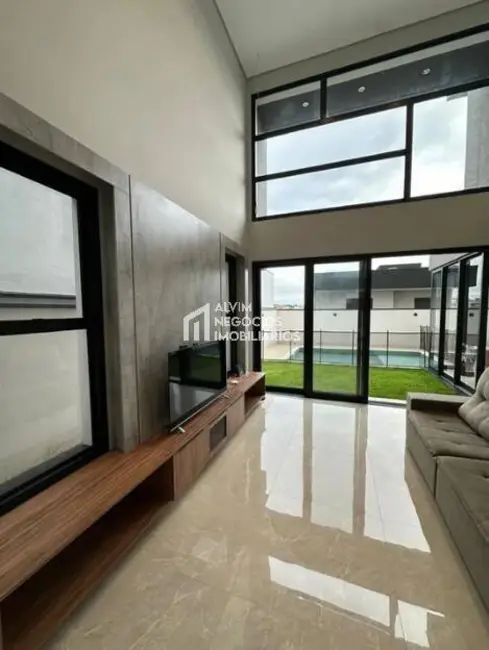 Foto 1 de Sobrado com 3 quartos à venda, 283m2 em Sao Jose Dos Campos - SP