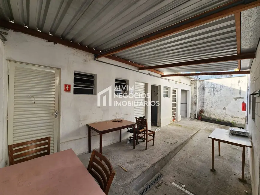 Armazém / Galpão à venda, 195m2 em Sao Jose Dos Campos - SP - imagem 6 Foto 6 de Armazém / Galpão à venda, 195m2 em Sao Jose Dos Campos - SP